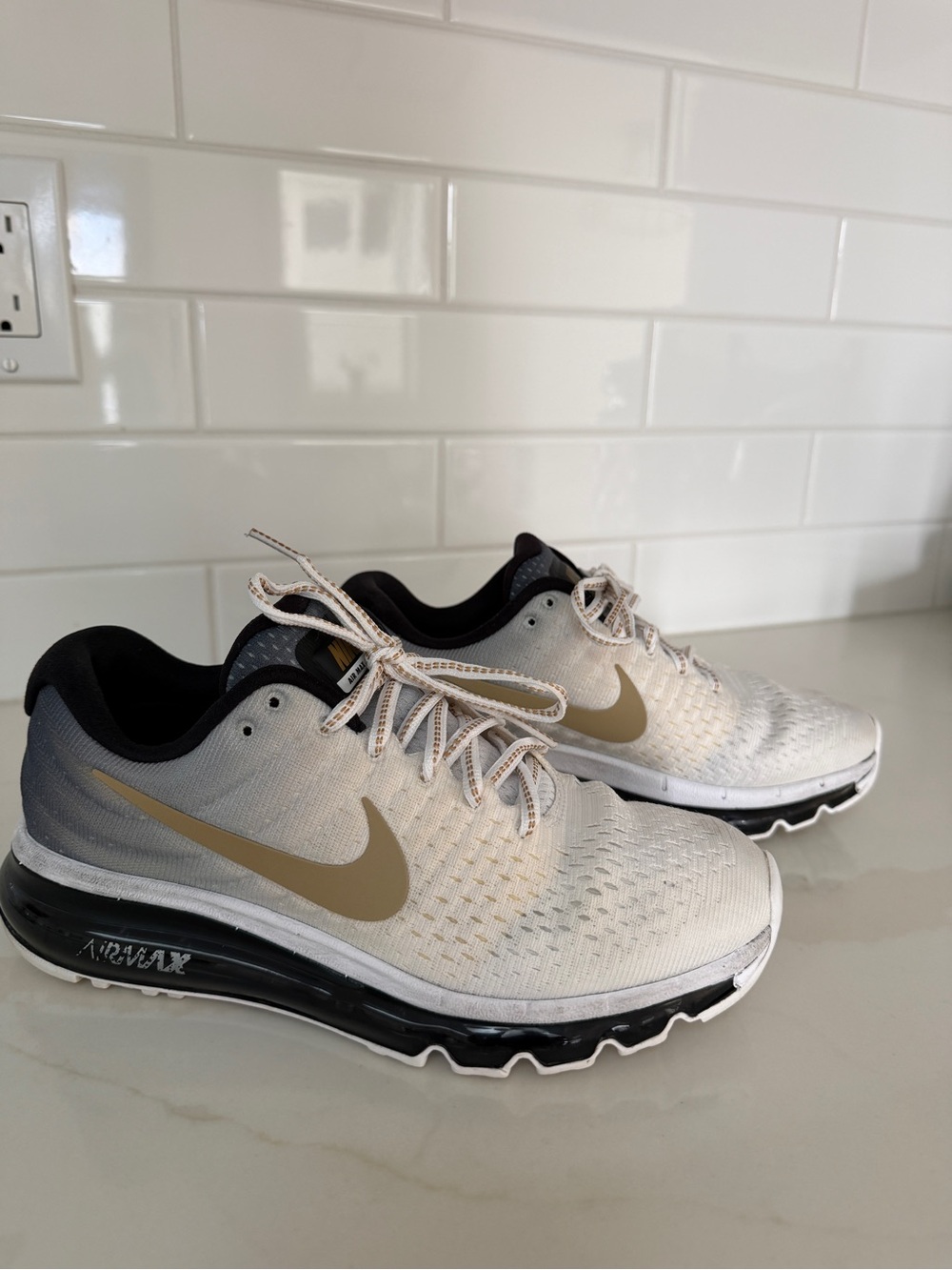 Nike Men’s Athletic Running Shoes - White and Gold